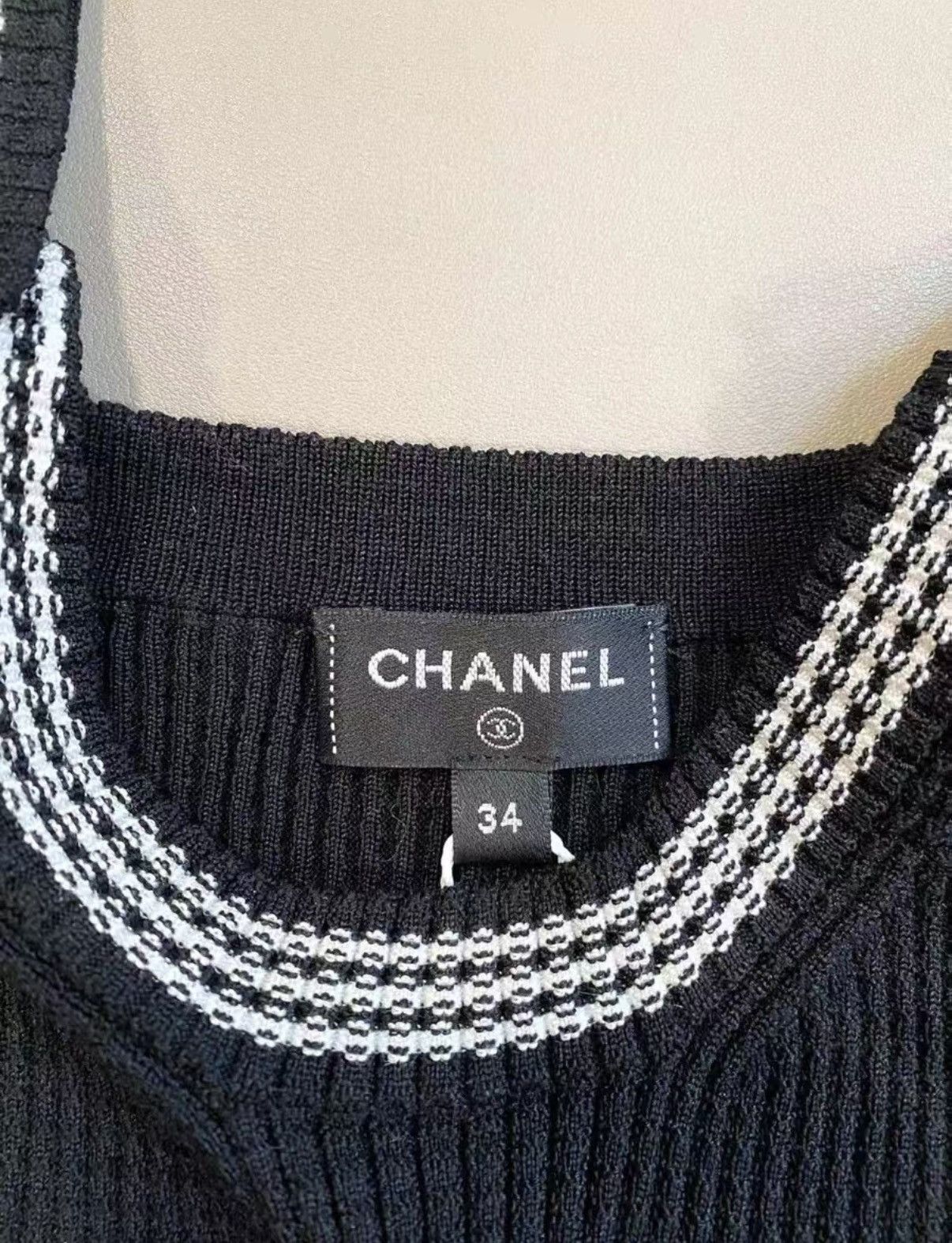 Chanel Chanel 22C Classic Black Knit Camisole Top J33 Size XS / US 0-2 / IT 36-38 - 3 Thumbnail