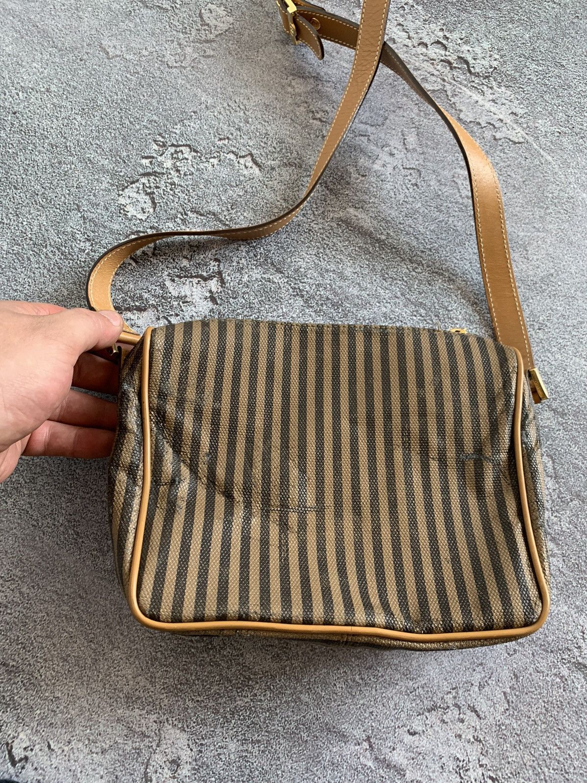 Fendi × Vintage Vintage Fendi Roma Messenger Bag Size ONE SIZE - 6 Thumbnail
