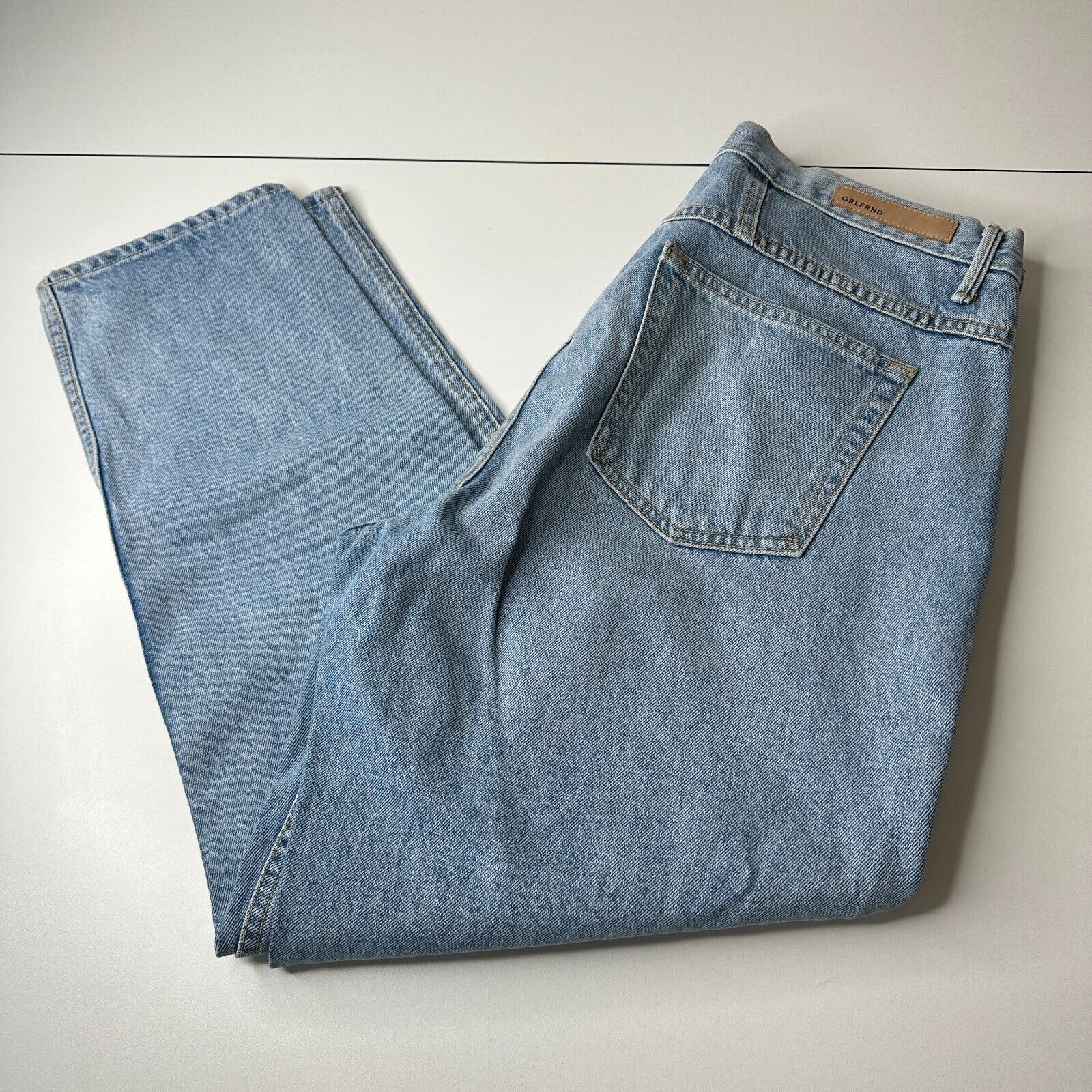 GRLFRND GRLFRND Dree Light Wash Crop Jean Hidden Button Straight 31 Size 31" - 1 Thumbnail