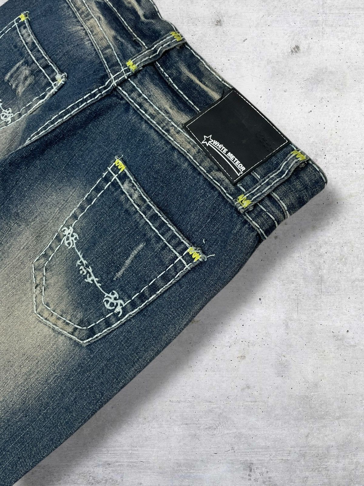 Tornado Mart WHITE METEOR 1990S JAPAN DESIGNER FLARED DISTRESSED DENIM Size US 32 / EU 48 - 15 Thumbnail