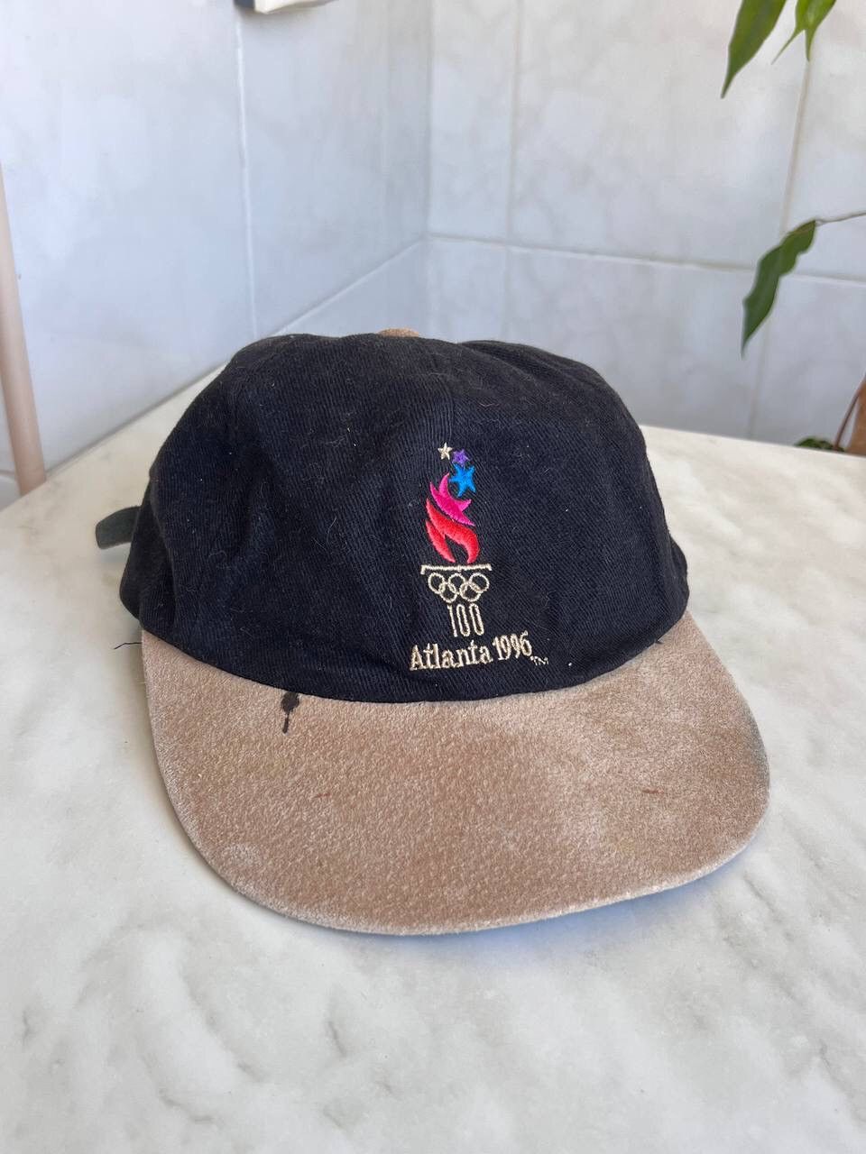 Vintage Atlanta 1996 vintage usa dad cap hat y2k band art usa flag Size ONE SIZE - 1 Thumbnail
