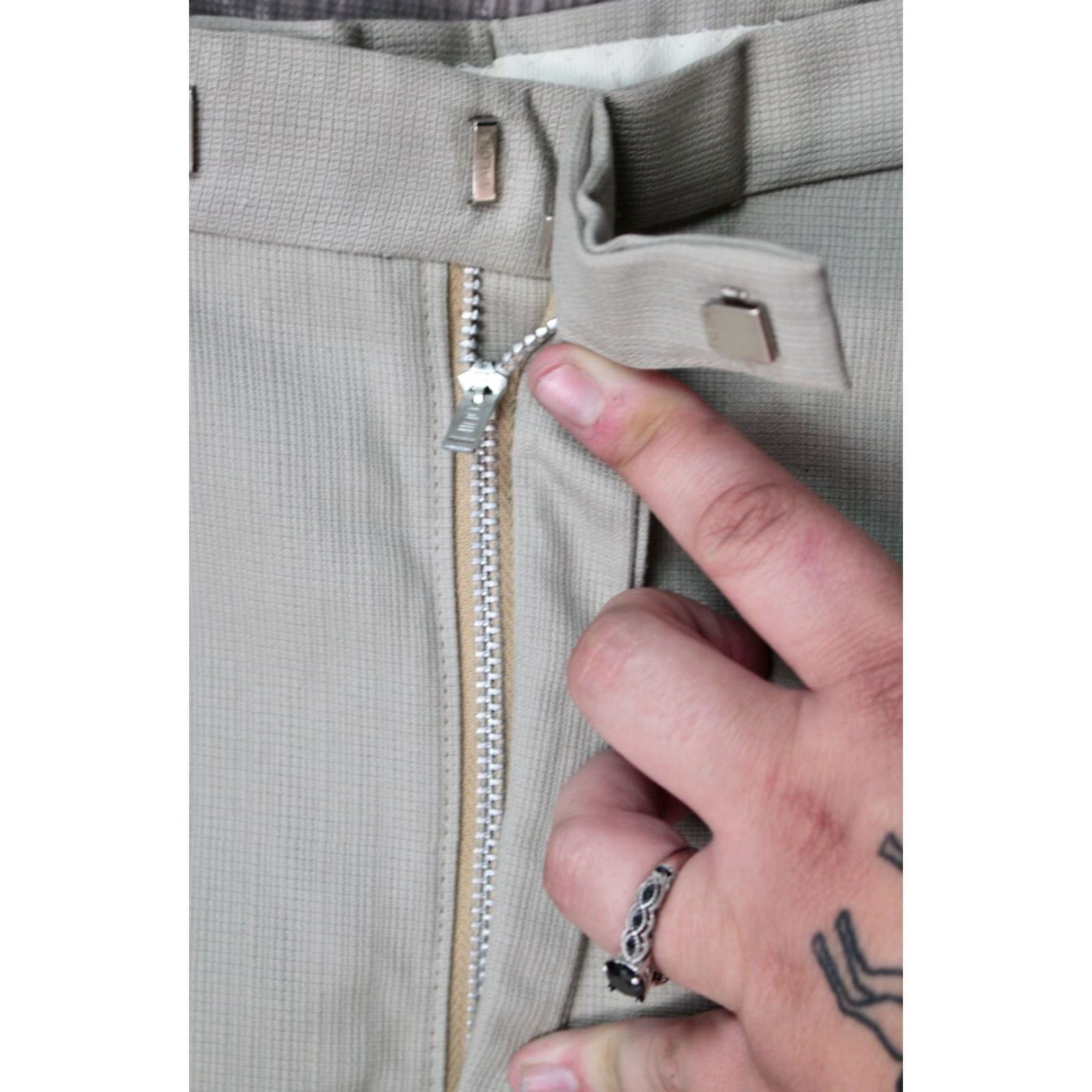 Vintage VINTAGE McCampbell Men's VTG 1960s NOS Light Grey Slack Shorts Sz 26.5 60s Shorts Mens Gray Cotton 1960s McCampbell Size US 27 - 7 Thumbnail