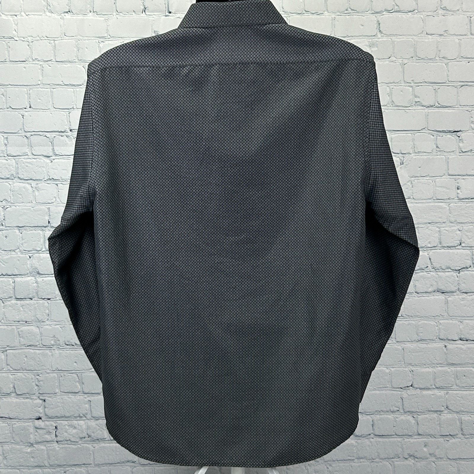 Nicole Miller Nicole Miller Button Front Dress Shirt Black Gray L 16-16.5 Size US L / EU 52-54 / 3 - 3 Thumbnail