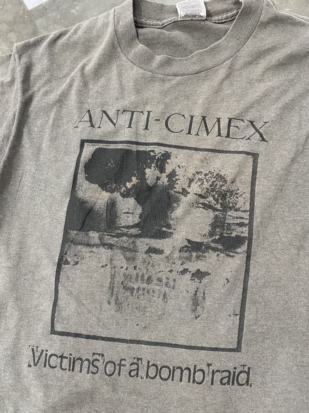 Vintage Vintage 90s Anti Cimex Victims Of A Bomb Raid Size US M / EU 48-50 / 2 - 2 Thumbnail