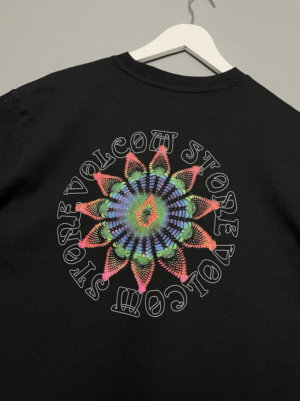 Vintage Vintage Volcom Tee Size US L / EU 52-54 / 3 - 5 Thumbnail