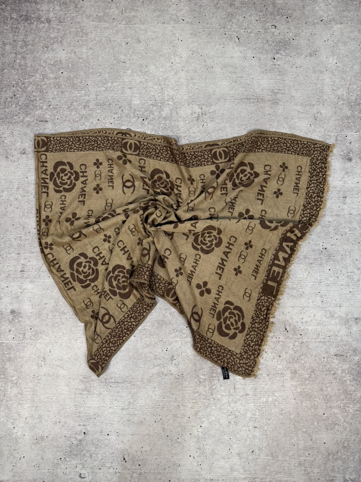 Chanel Chanel Camellia CC Logo Cashmere Silk Scarf Size ONE SIZE - 8 Thumbnail