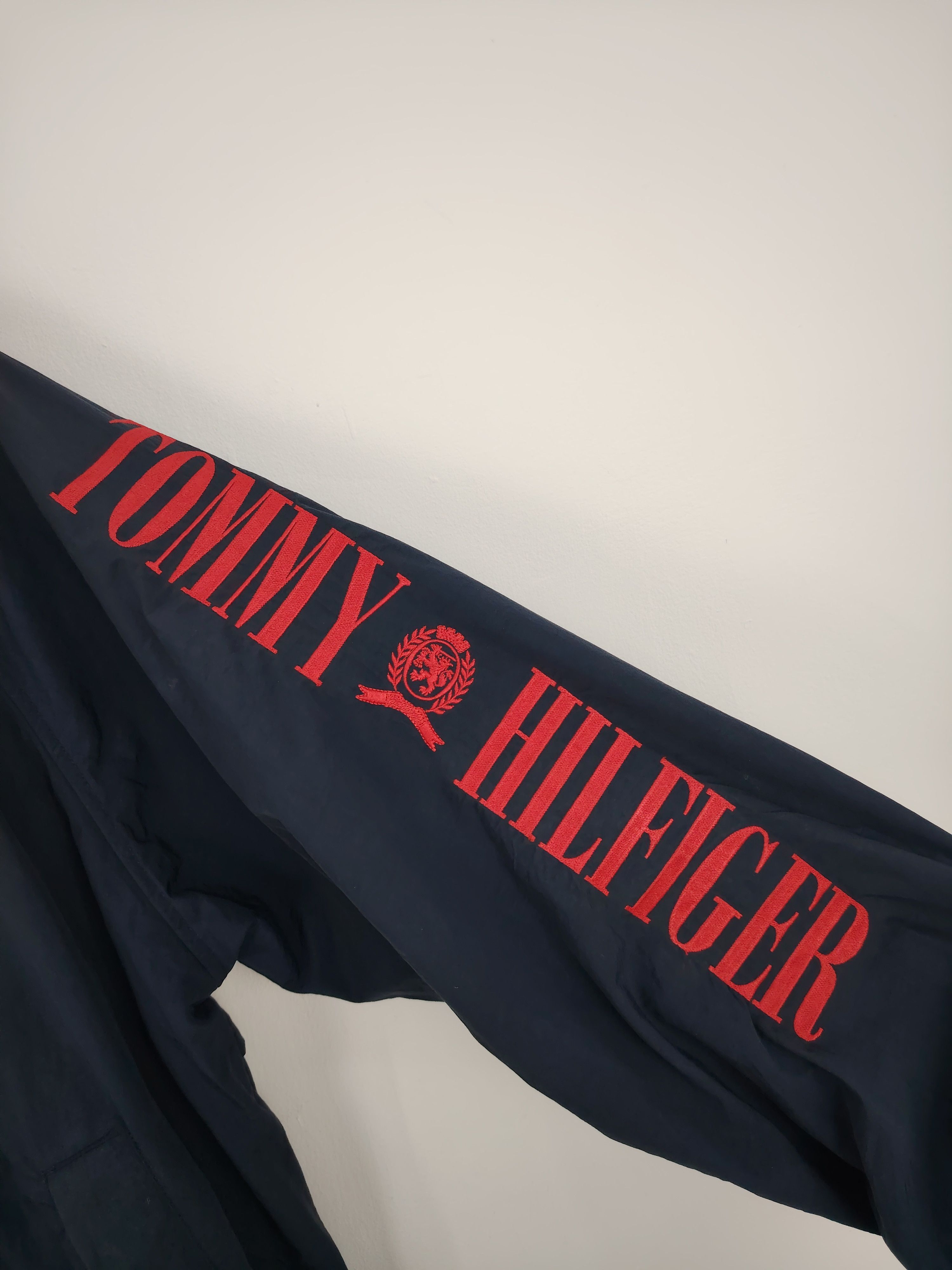 Tommy Hilfiger × Vintage Vintage Tommy Hilfiger Light Zipper Jacket with Hoodie Size US L / EU 52-54 / 3 - 11 Thumbnail