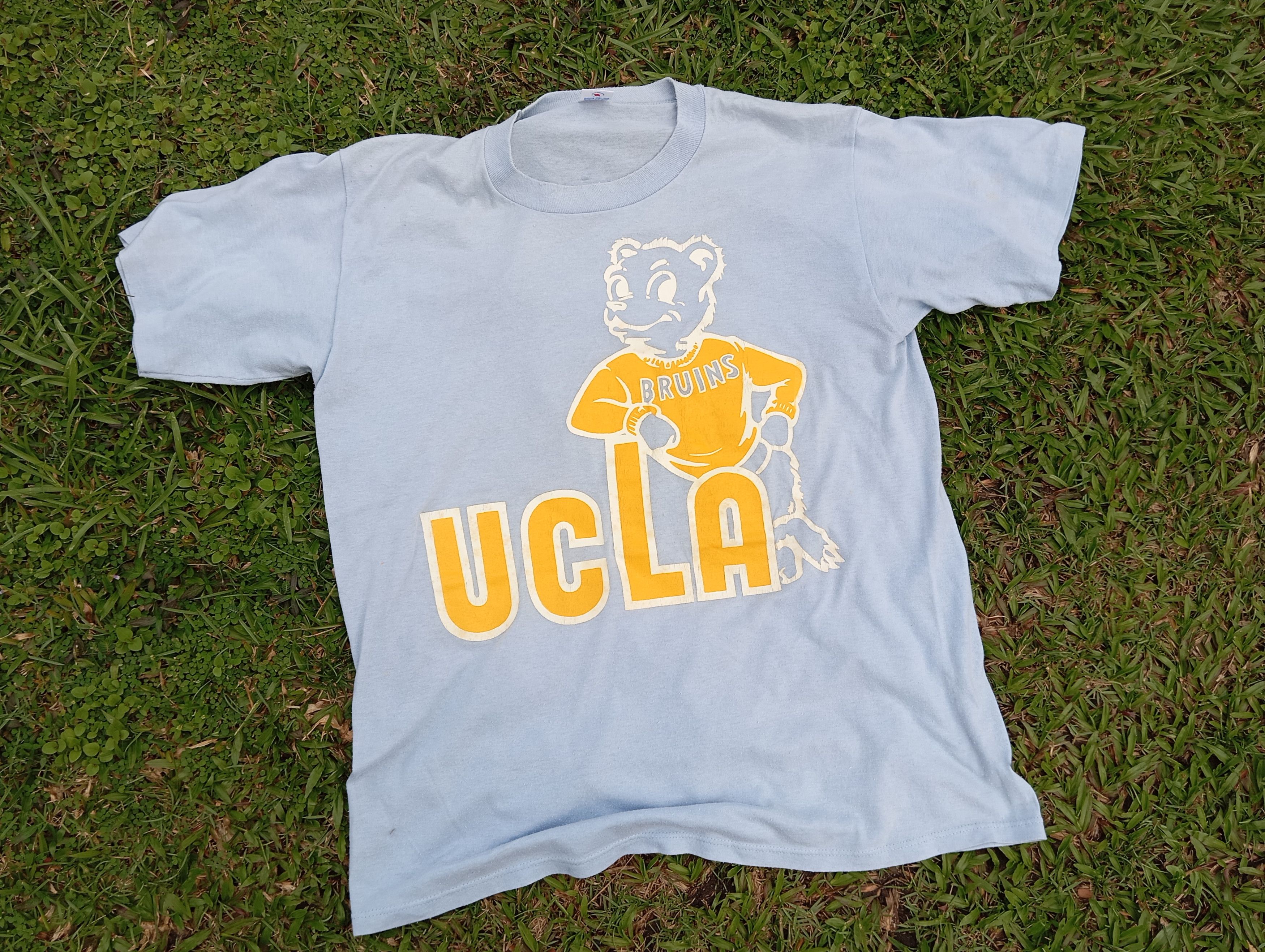 Vintage VTG 80s Bruins UCLA 🏈 tshirt 50/50 ~ Single Stitch Size US L / EU 52-54 / 3 - 2 Thumbnail