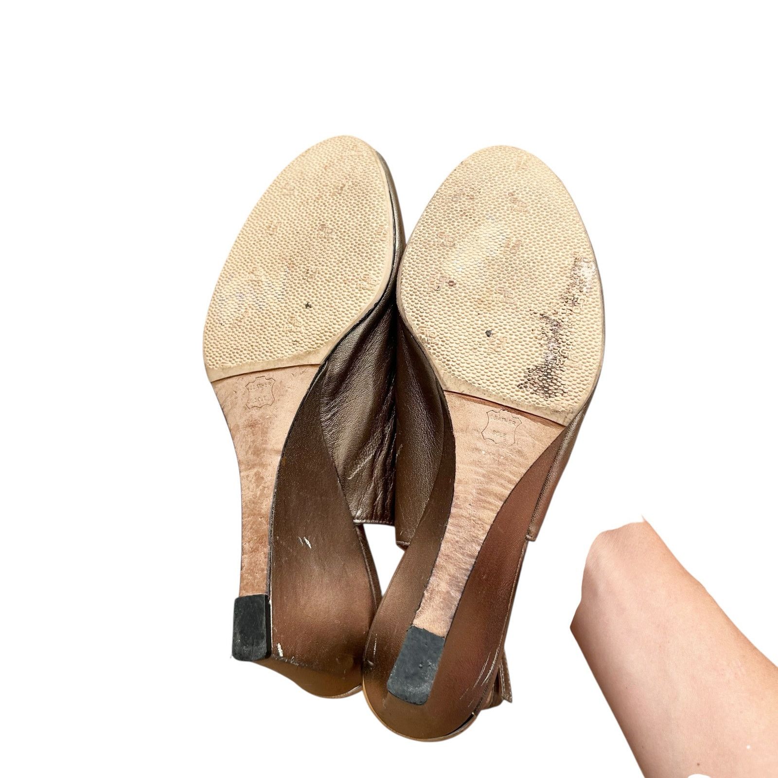 Stuart Weitzman Stuart Weitzman Gold Leather Slingback Peep Toe Wedges 9.5 Size US 9.5 / IT 39.5 - 10 Thumbnail