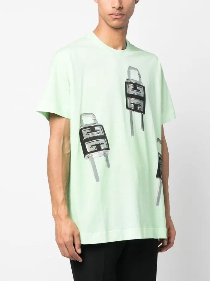 Givenchy o1mle0226 Oversized Fit T-Shirt in Bright Green Size US M / EU 48-50 / 2 - 3 Thumbnail