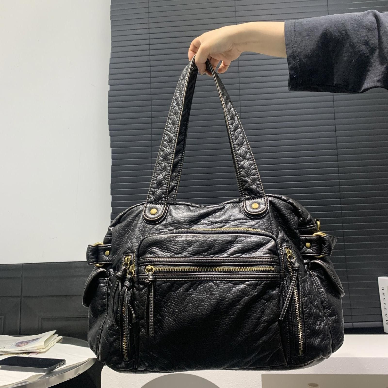 Vintage Black Quilted Leather Shoulder Bag, Multi-Zip Pockets Size ONE SIZE - 2 Thumbnail