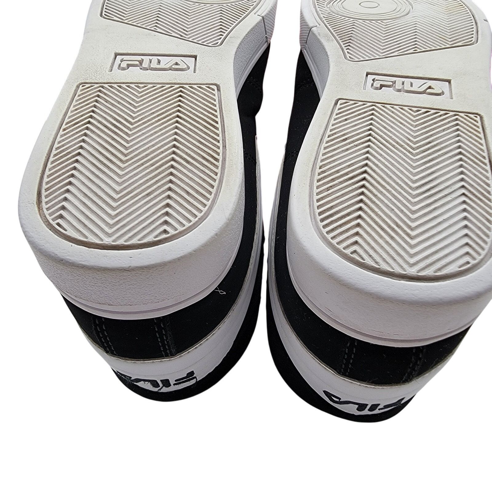 Fila Fila Vulc 13 Mid Top Black/white Women US 8 Sneakers Lace Up Size US 8 / IT 38 - 11 Thumbnail