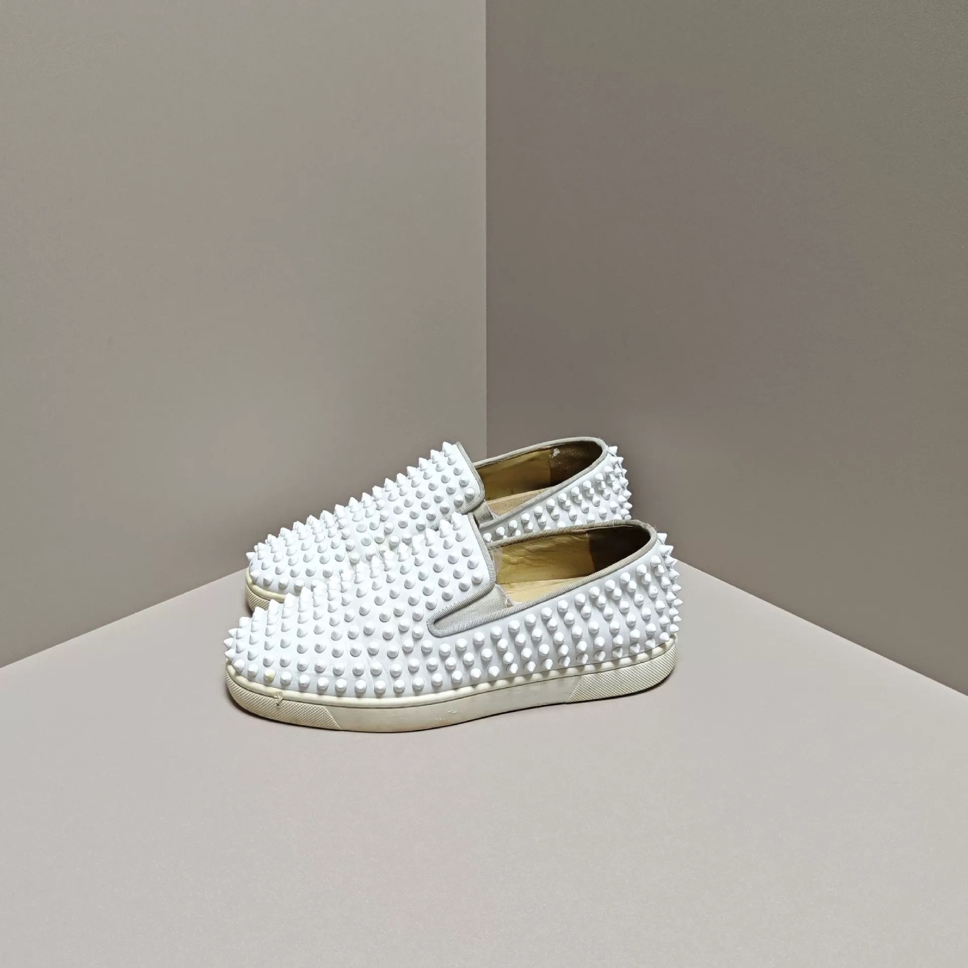 Christian Louboutin Christian Louboutin Lowtop Sneakers 6 Men Size US 6 / EU 39 - 1 Thumbnail