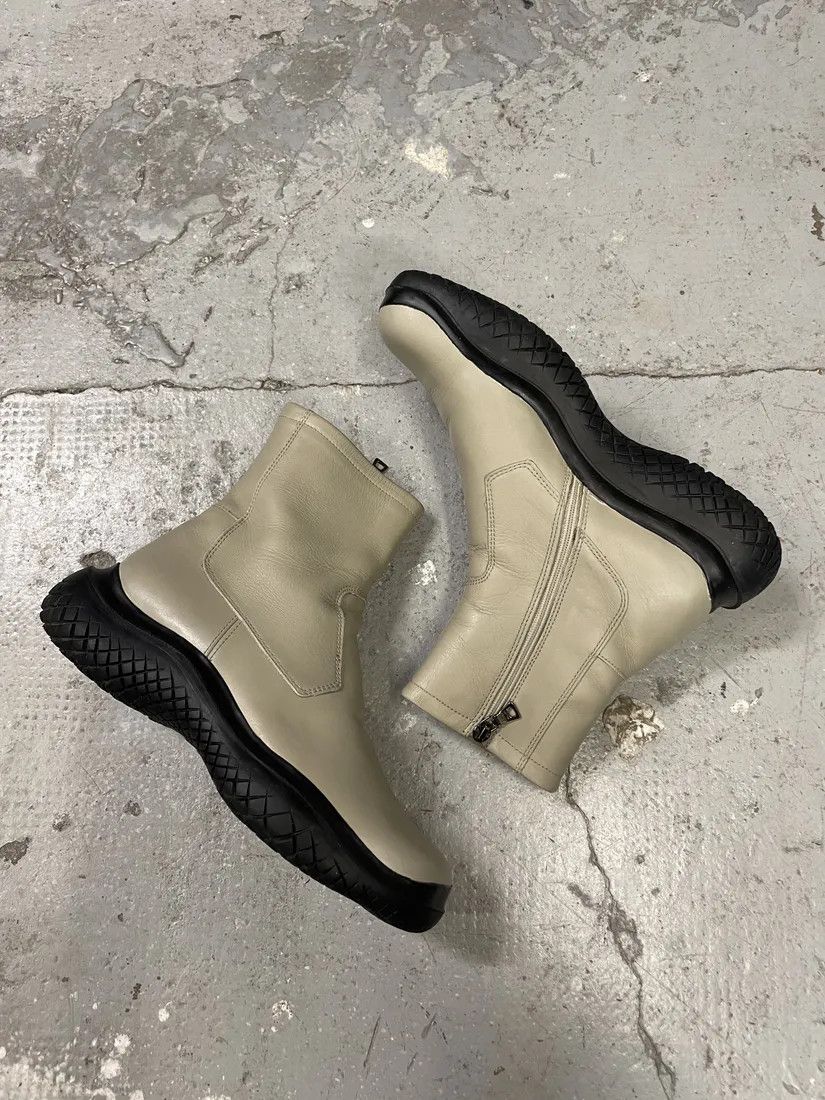 Prada × Vintage FW1999 Prada Vibram Grey Ankle Leather Boots Size US 7.5 / IT 37.5 - 12 Thumbnail