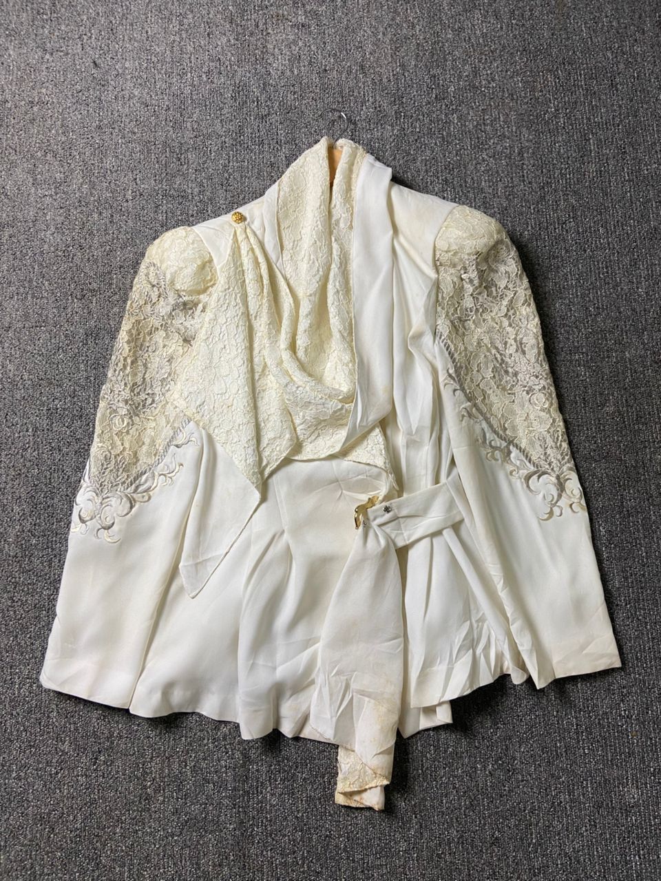 Japanese Brand First Eleven Vintage-Style Bridal Lace Top (185) Size XS / US 0-2 / IT 36-38 - 1 Thumbnail
