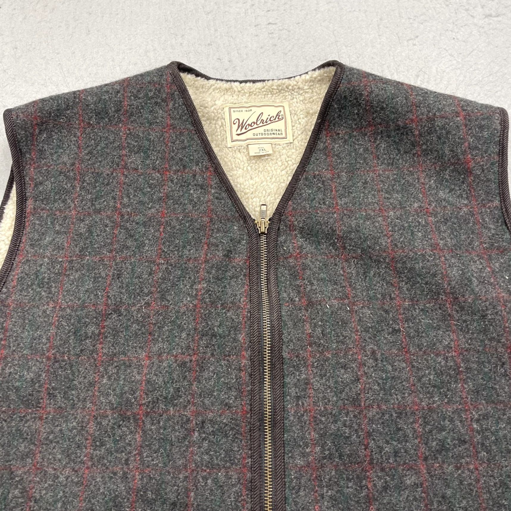 Vintage VINTAGE Woolrich Vest Mens 2XL Gray Plaid Wool Sherpa Lined Full Zip Outdoor Woolrich Vest Mens 2XL Gray Plaid Wool Sherpa Lined Zip Pockets Size US XXL / EU 58 / 5 - 2 Thumbnail