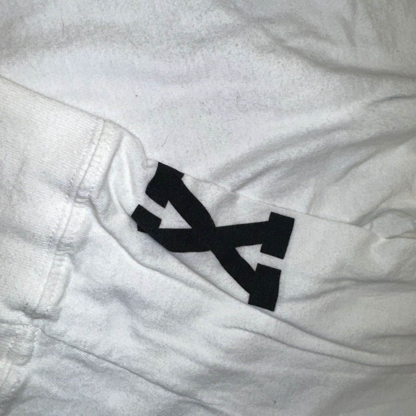 Nike Nike Air Max 95 White Black Logo Long Sleeve Shirt Mens XL White Logo Shirt Men XL Graphic Tee Size US XL / EU 56 / 4 - 6 Thumbnail