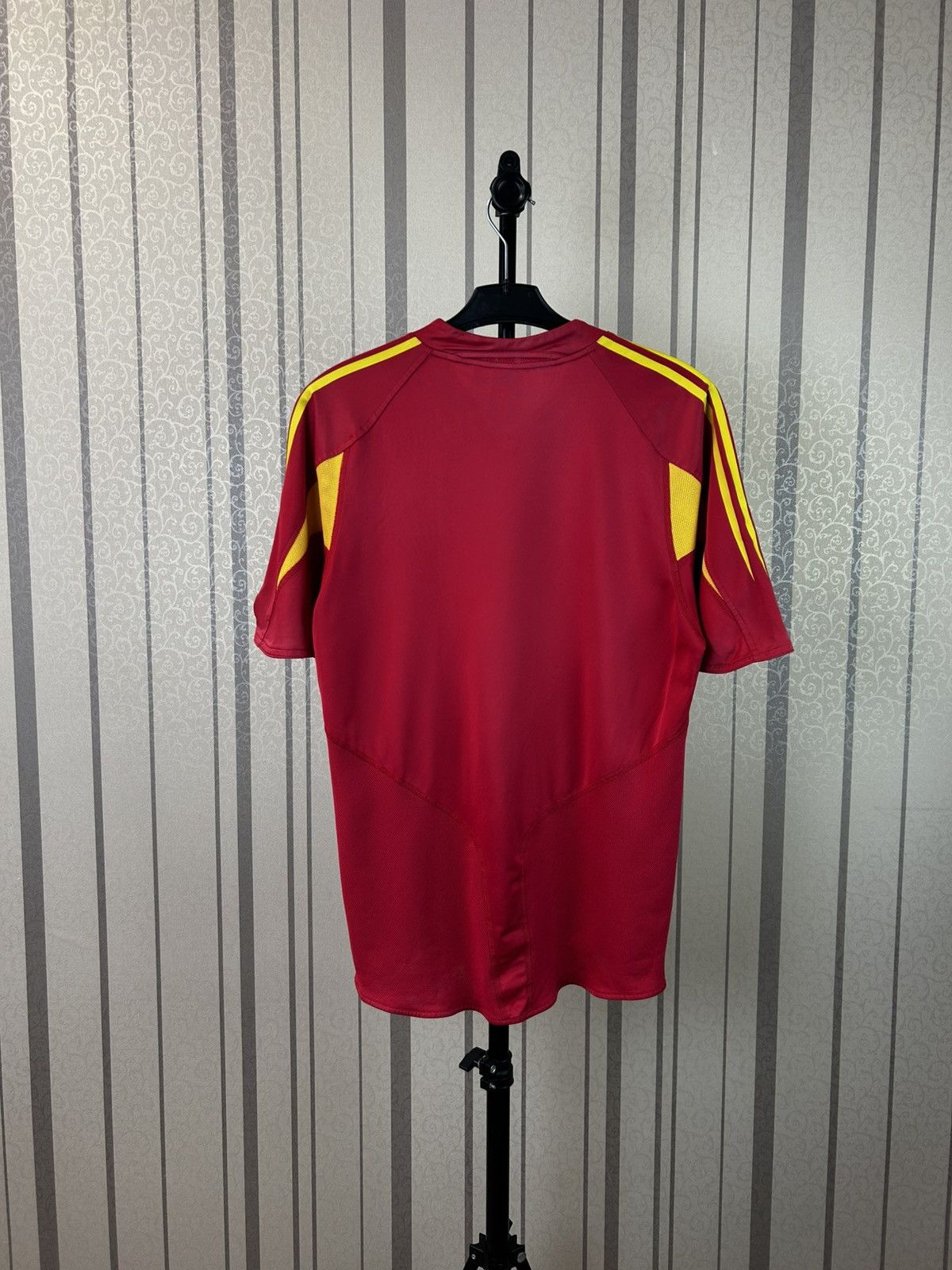 Adidas Adidas Vintage Spain 2004/2006 Home Jersey Size US M / EU 48-50 / 2 - 2 Thumbnail