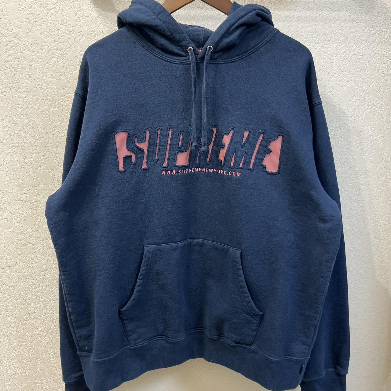 Supreme Supreme reflective logo cutout hoodie logo spell out SS20 Size US L / EU 52-54 / 3 - 1 Thumbnail