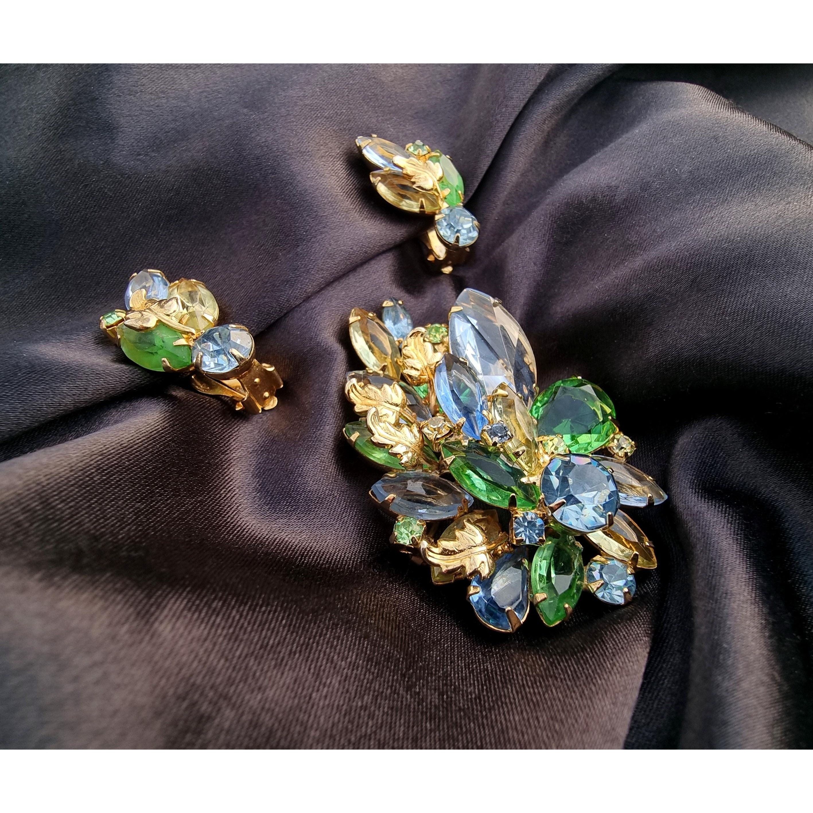 Vintage Rare Find Vintage D&E JULIANA Greenish Green Blue Gold Leave Size ONE SIZE - 2 Thumbnail