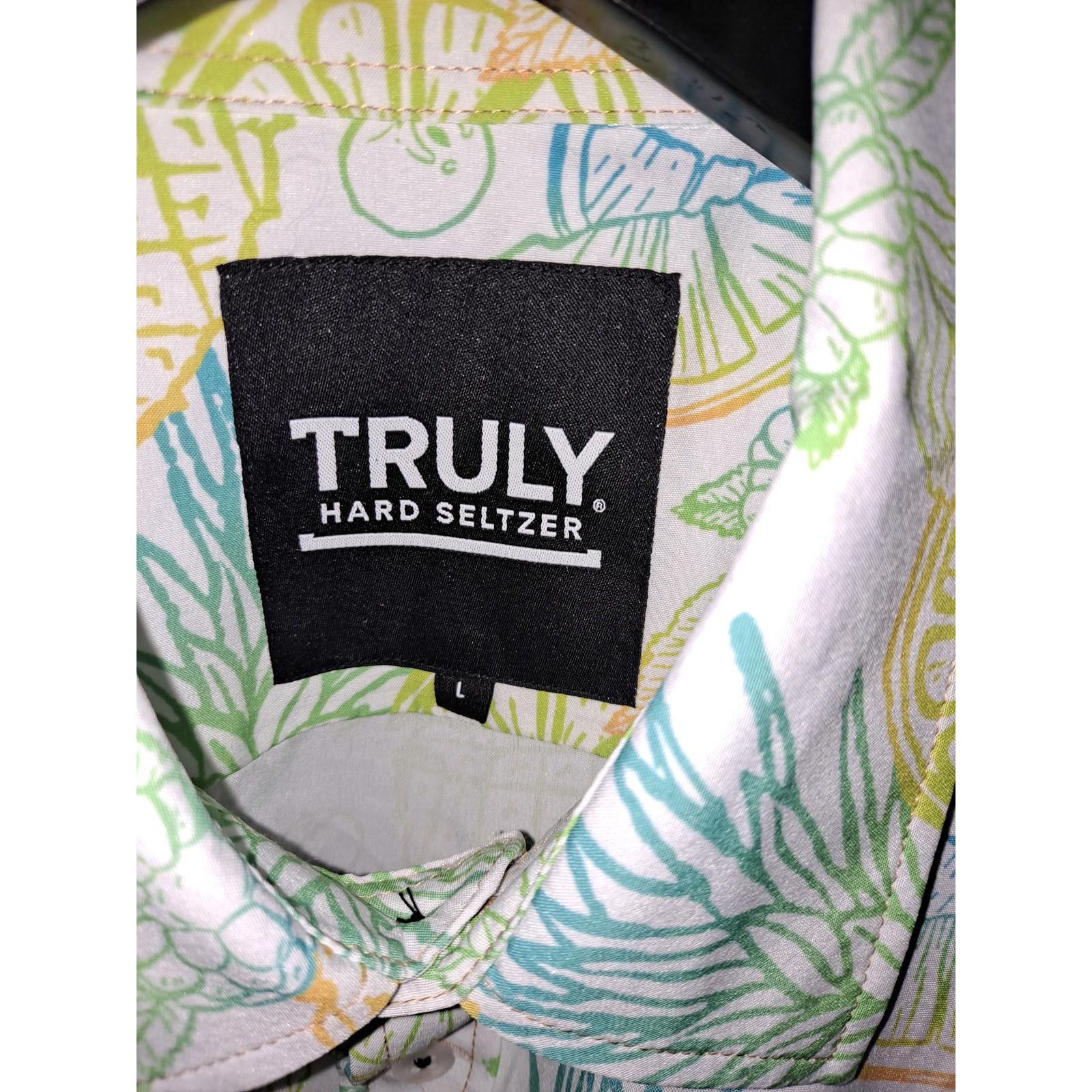 Other New Truly Hard Seltzer Pineapple Button Up Shirt Size Large Size US L / EU 52-54 / 3 - 4 Thumbnail