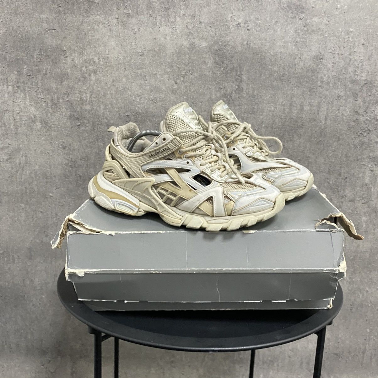 Balenciaga Balenciaga Track 2 White Size US 8 / EU 41 - 1 Thumbnail