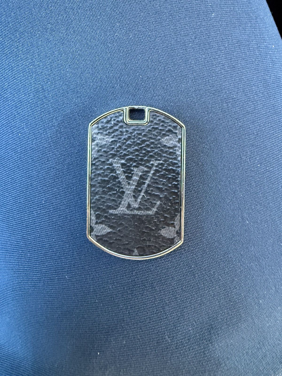 Louis Vuitton Louis Vuitton Monogram Eclipse Dog Tag Size ONE SIZE - 1 Thumbnail