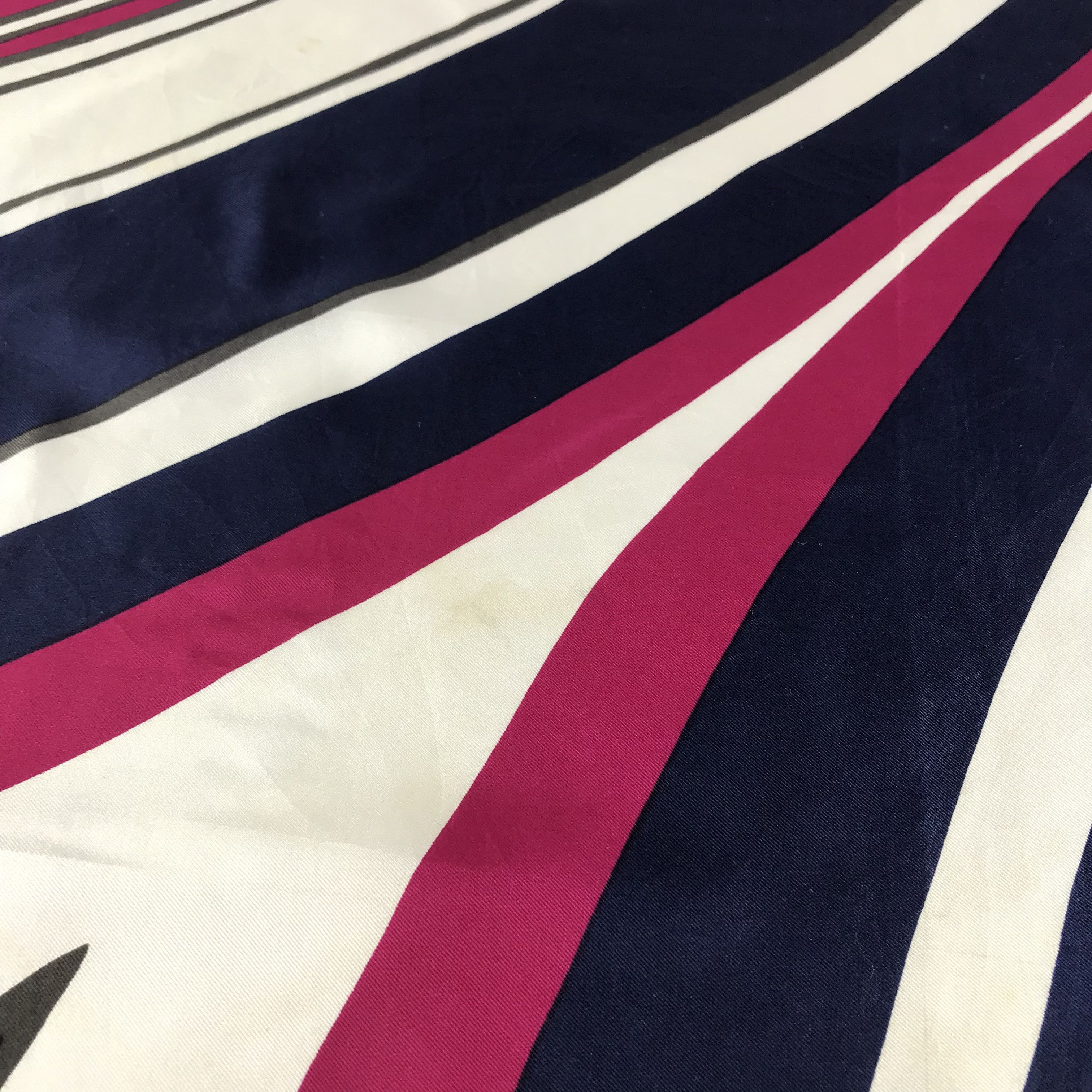 Vintage Vintage Abstract Design Hand Rolled Silk Scarf M189 Size ONE SIZE - 6 Thumbnail