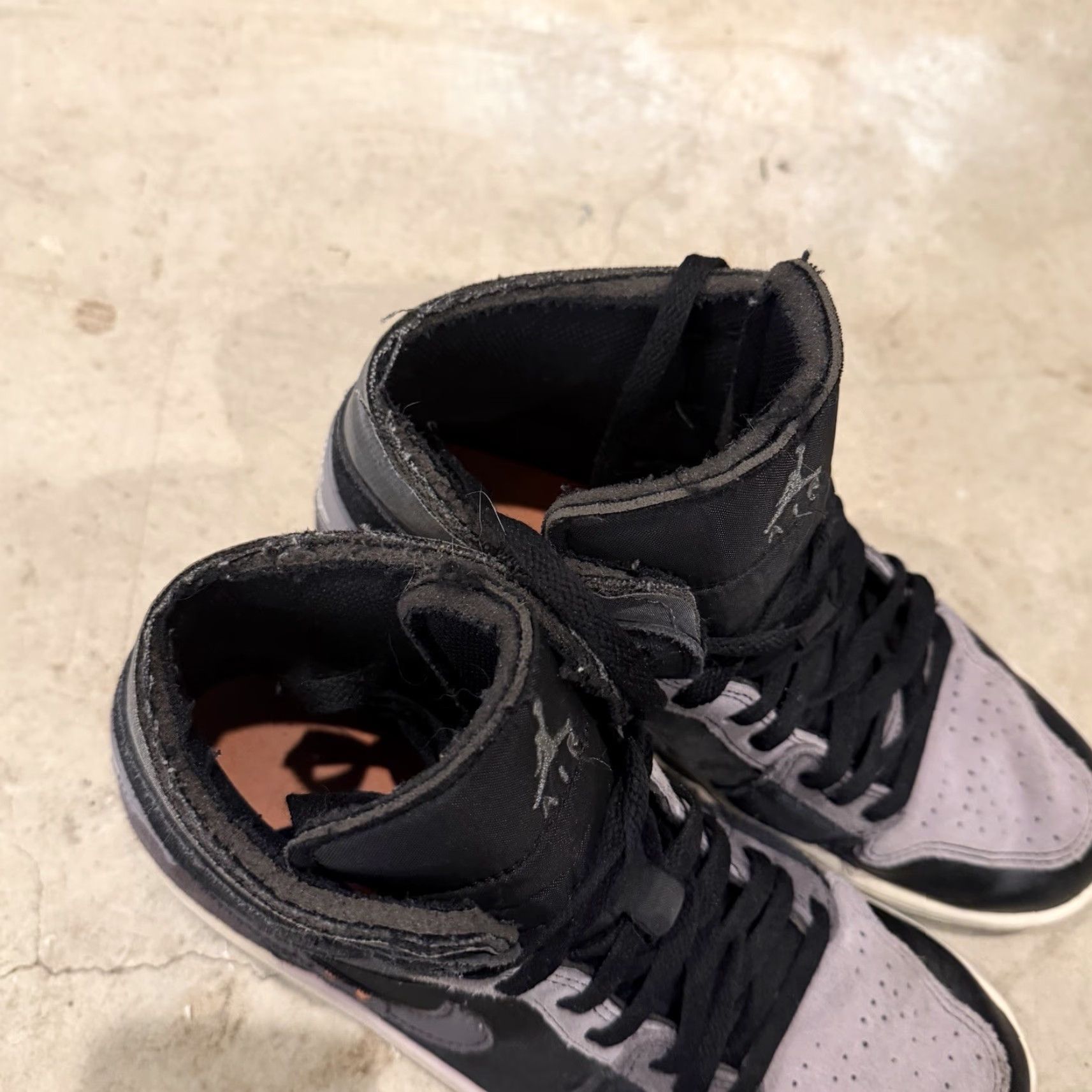 Jordan Brand Nike Air Jordan 1 Mid SE Craft ‘Inside Out’ Black Mens Size 9 Sneaker Casual 2022-05-10 0 Size US 9 / EU 42 - 3 Thumbnail