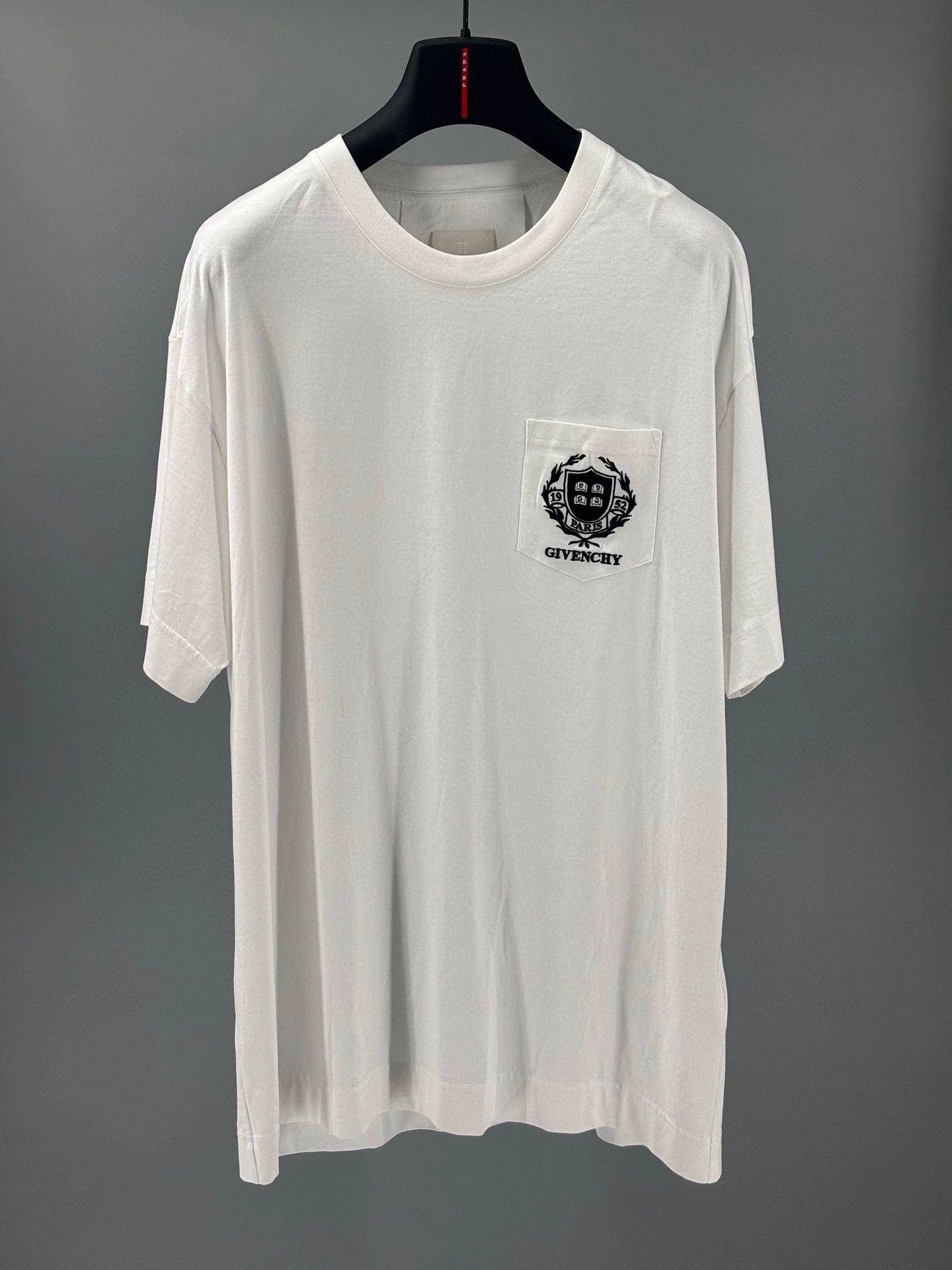 Givenchy givenchy men's white t-shirt with logo Size US S / EU 44-46 / 1 - 1 Thumbnail