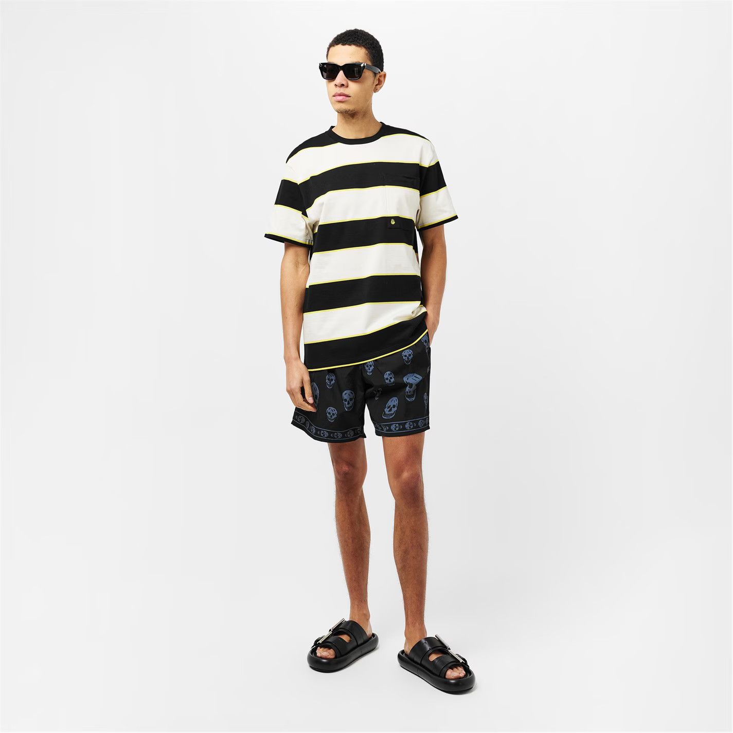 Alexander McQueen o1g2r1mq0326 Alex Tailored Fit Swim Shorts in Black Size US 34 / EU 50 - 5 Thumbnail