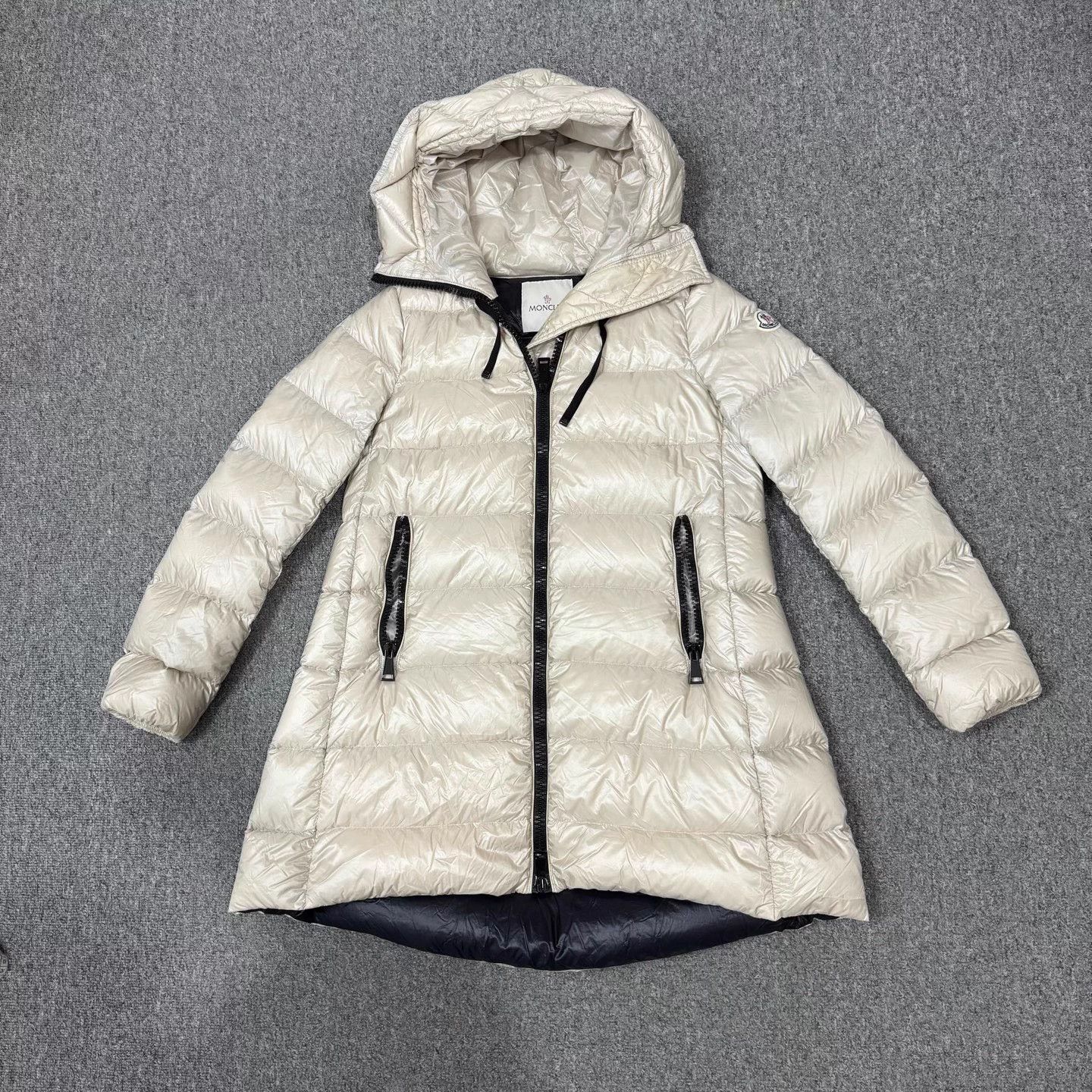 Moncler Moncler puffer jacket size 1 95 new Size XS / US 0-2 / IT 36-38 - 1 Thumbnail