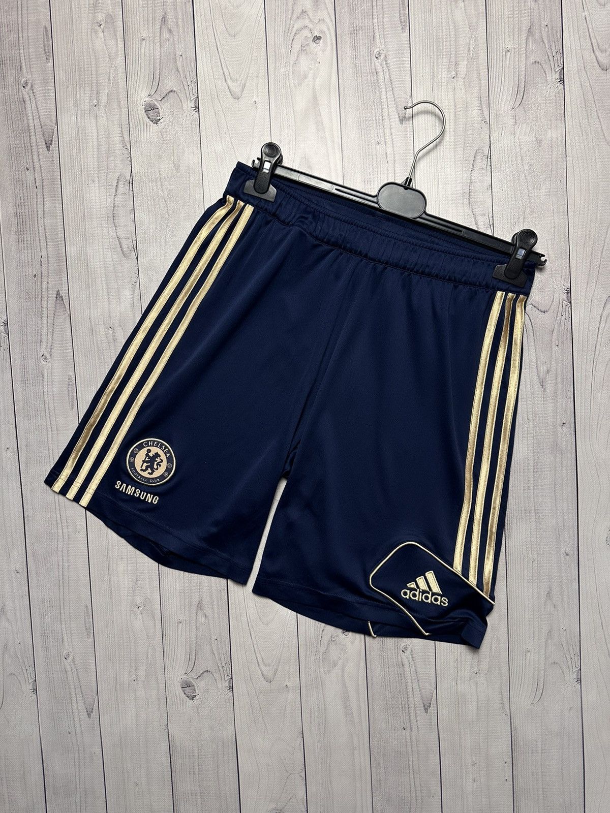 Adidas × Vintage Vintage adidas Chelsea soccer shorts size M Size US 32 / EU 48 - 1 Thumbnail