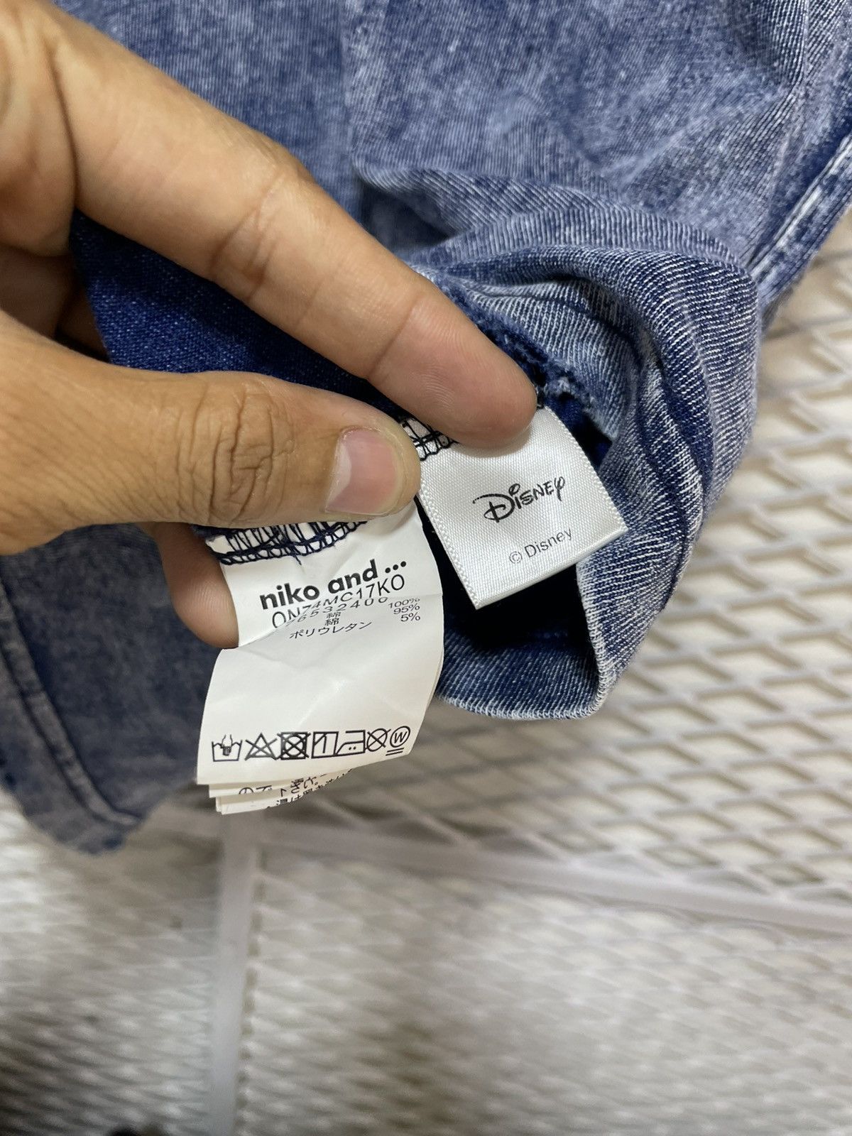 Japanese Brand NIKO AND.. x DISNEY BLUE DENIM tshirt Size US L / EU 52-54 / 3 - 7 Thumbnail