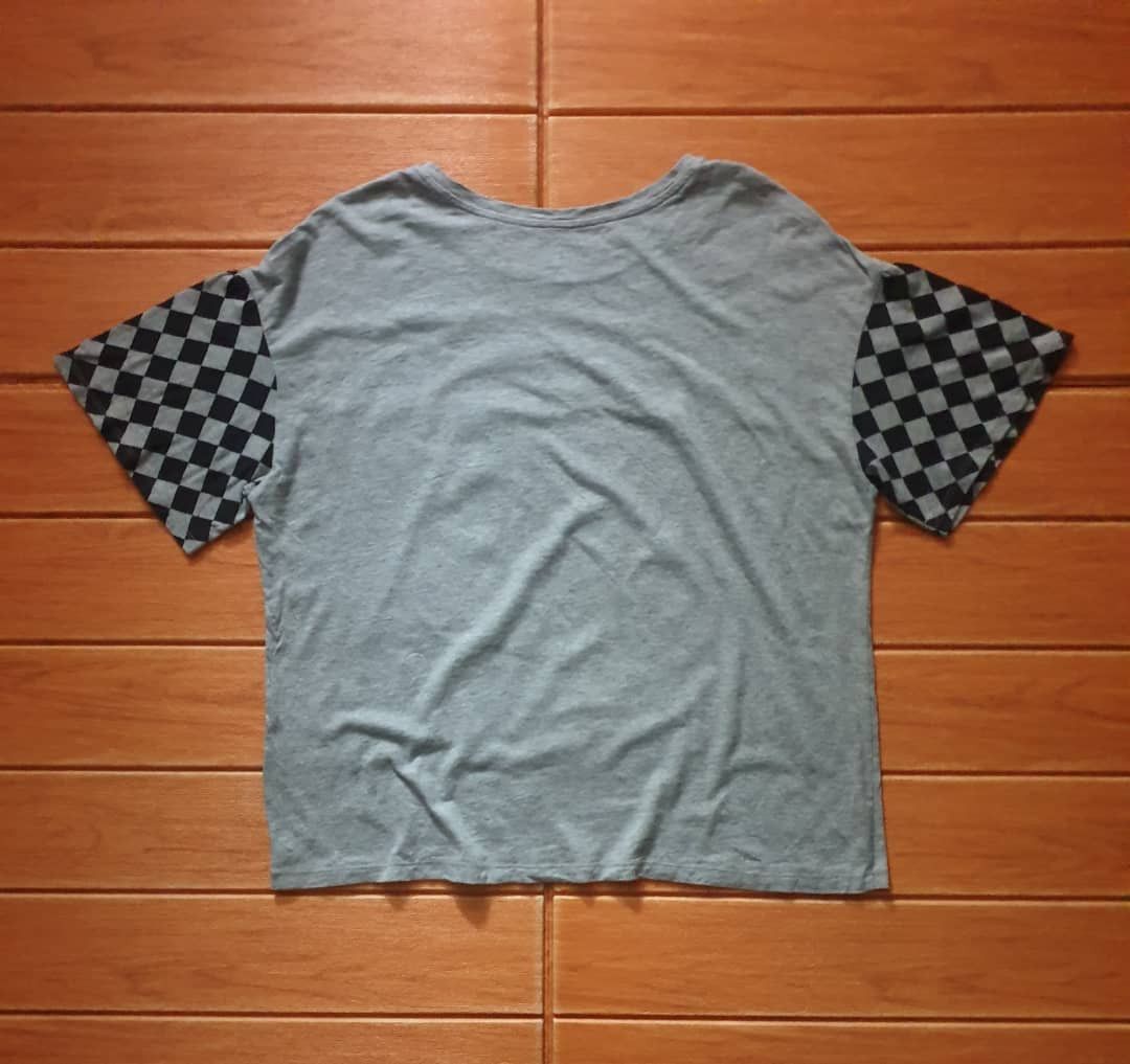 Disney Disney Alice x Uniqlo grey colour Japanese shirt Size L / US 10 / IT 46 - 6 Thumbnail