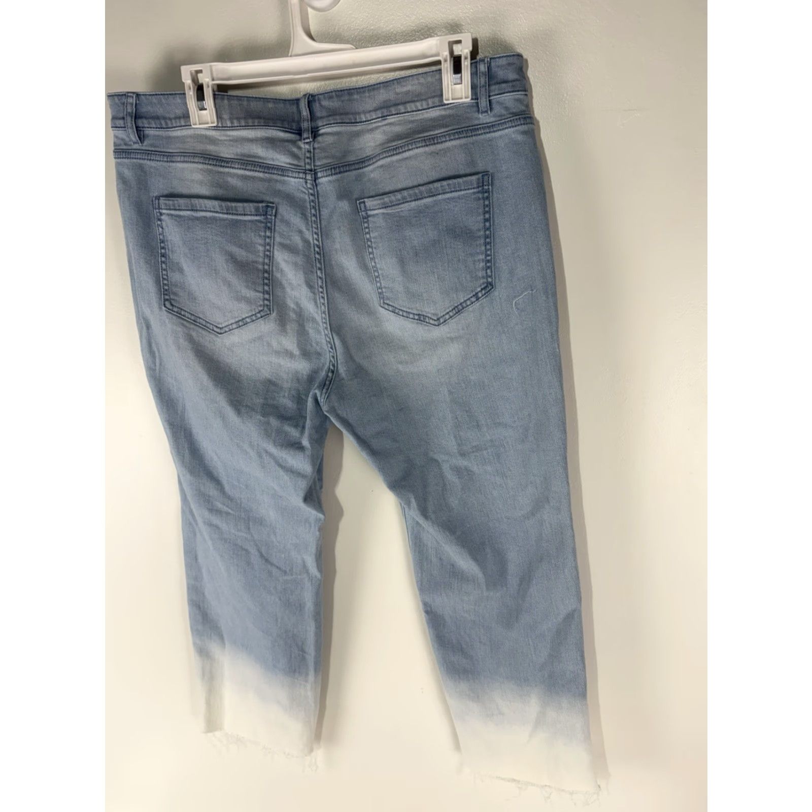 J. Jill J Jill Denim Hi-Rise Straight Jeans Womens 14P Blue Cotton Spandex 5-Pocket Button Zip Inseam 24in Bleached Lt Wash Cropped Leg 7.5in Rise 11in Size 36" / US 14 / IT 50 - 4 Thumbnail