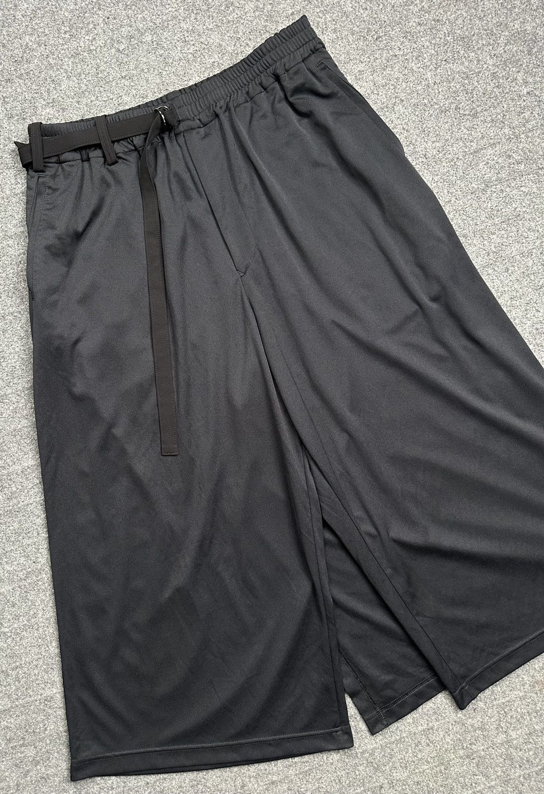 Yohji Yamamoto Yohji Yamamoto - S’YTE Thin Smooth Jersey Back Wrap Culottes Size US 31 - 3 Thumbnail