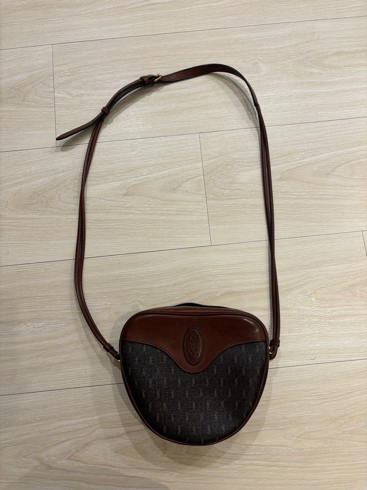 Yves Saint Laurent Saint Laurent Monogram Heart Crossbody Bag Size ONE SIZE - 1 Thumbnail