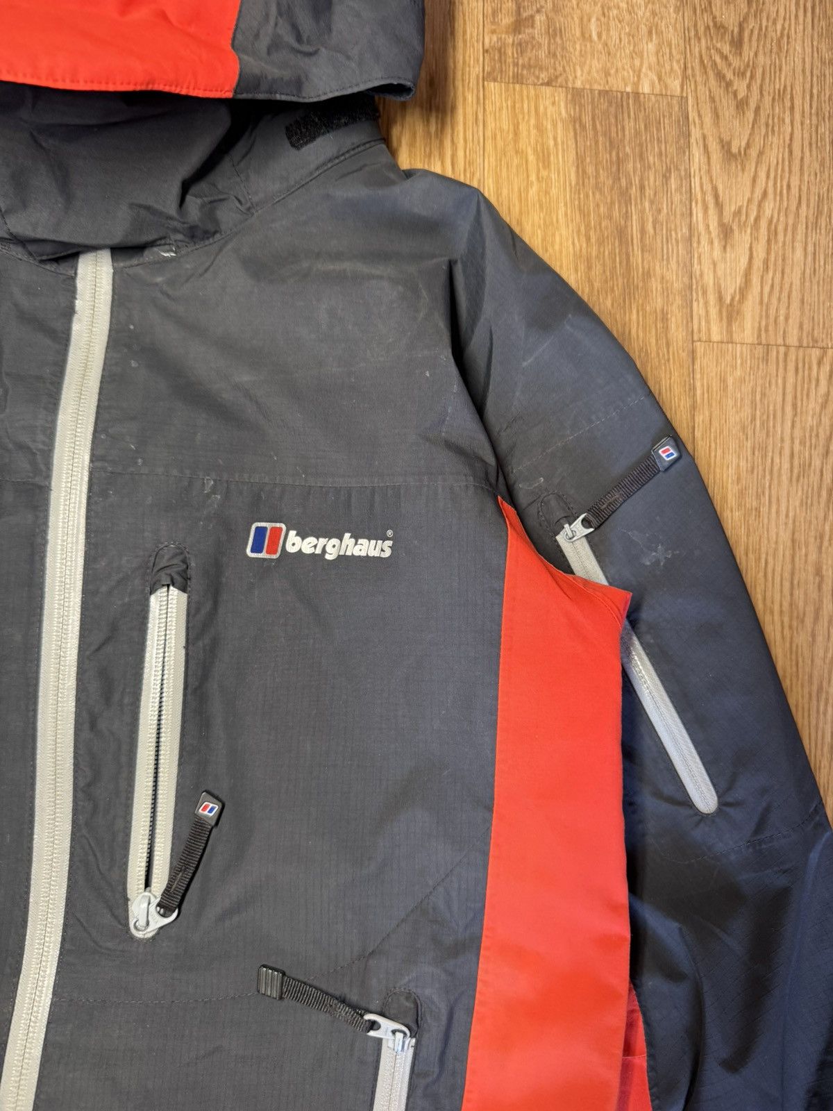 Berghaus Berghaus Gore-Tex Pro Jacket S Size Men Orange-black Outdoor Size US S / EU 44-46 / 1 - 8 Thumbnail