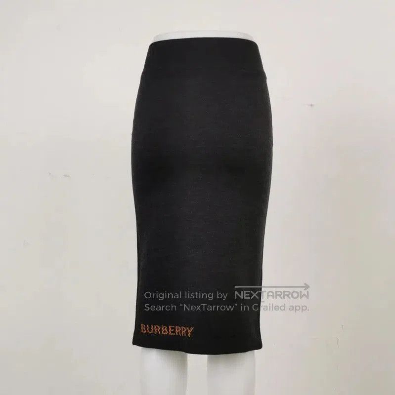 Burberry Burberry Gray Wool Blend Mid-Length Skirt. Size 23" - 1 Thumbnail
