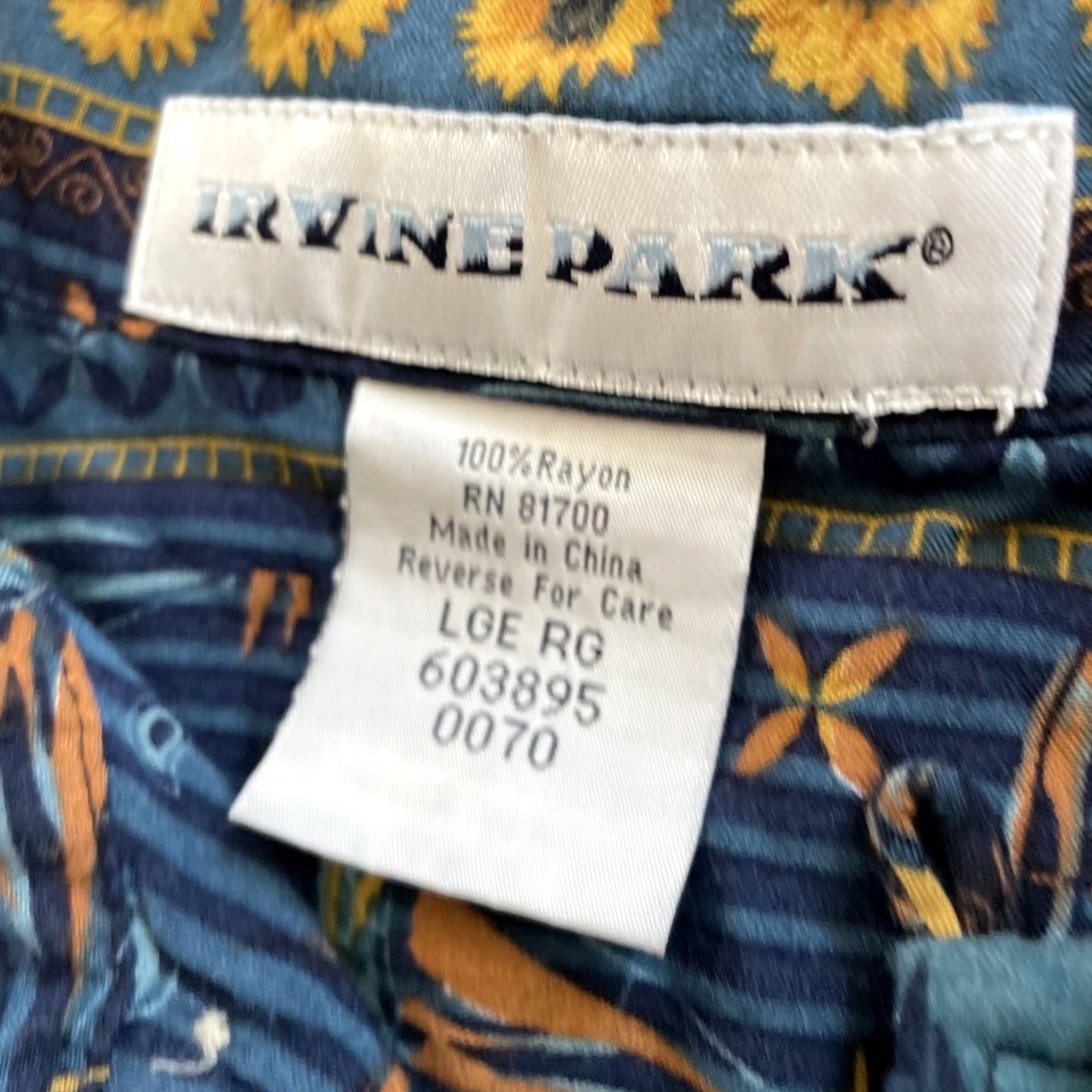 Vintage Irvine Park Button Shirt Men L Stripe Blue Sunflowers Pineapple Turtle Sail Boats Beach Hawaiian Size US L / EU 52-54 / 3 - 7 Thumbnail