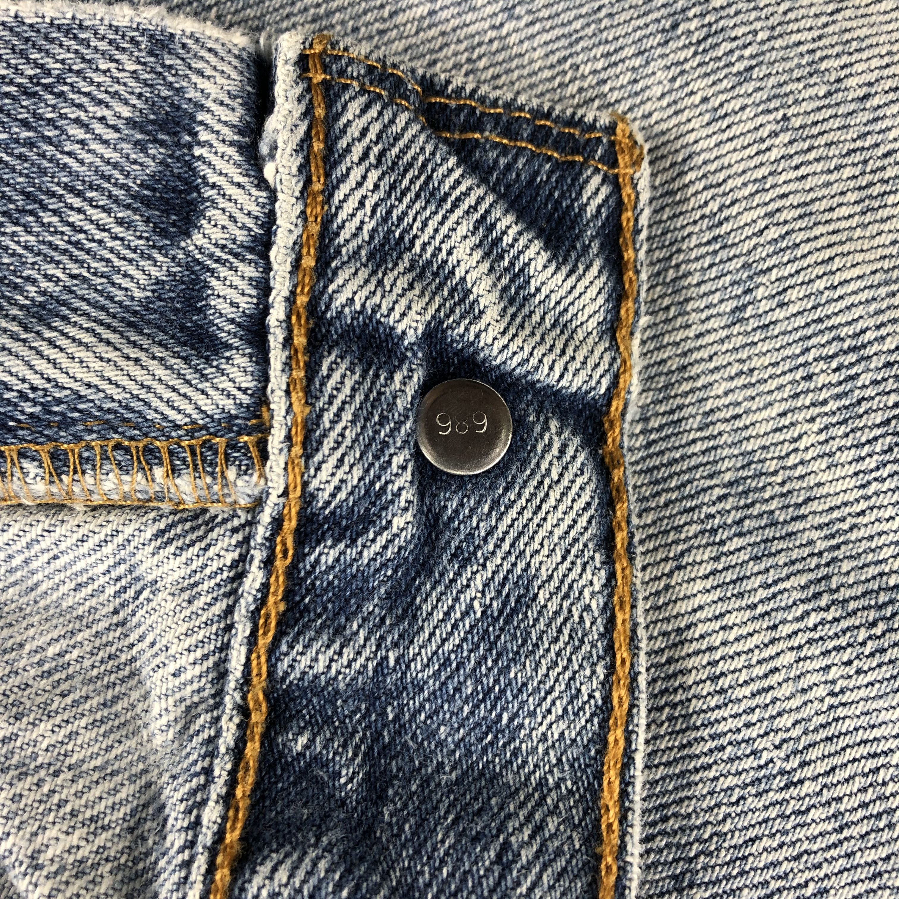 Levi's Vintage Levis 550 Jeans Distressed Denim KJ1112 Size US 34 / EU 50 - 13 Thumbnail