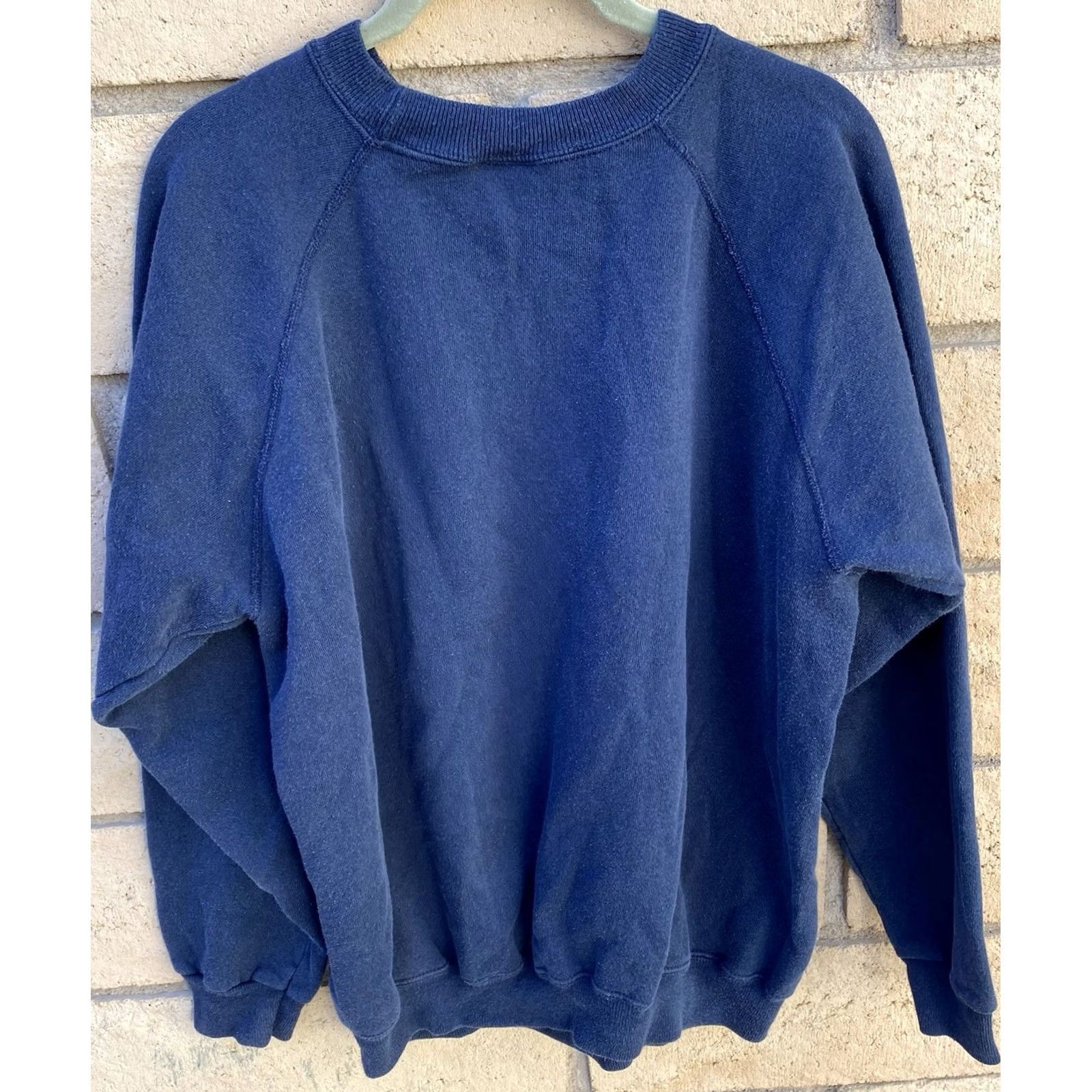 Hanes VINTAGE Hanes Sweatshirt Raglan Blue XL Men Pullover Raglan Sweatshirt Jumper Pullover Size US XL / EU 56 / 4 - 4 Thumbnail