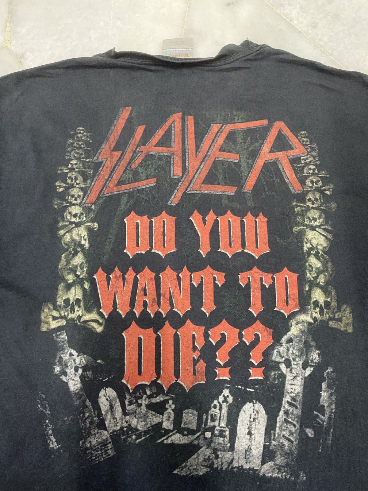 Band Tees Perfectly trashed Vintage Slayer band tee Size US M / EU 48-50 / 2 - 14 Thumbnail