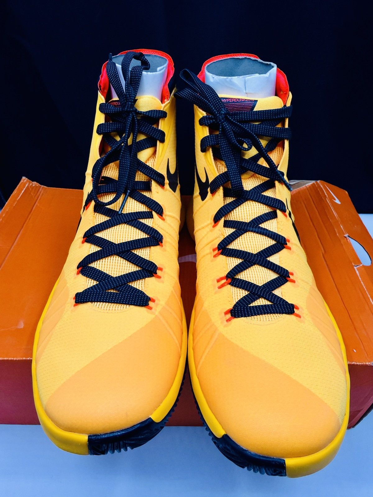 Nike Nike Hyperdunk 2015 Bruce Lee Laser Orange 749561 806 Sz 11 Size US 11 / EU 44 - 6 Thumbnail