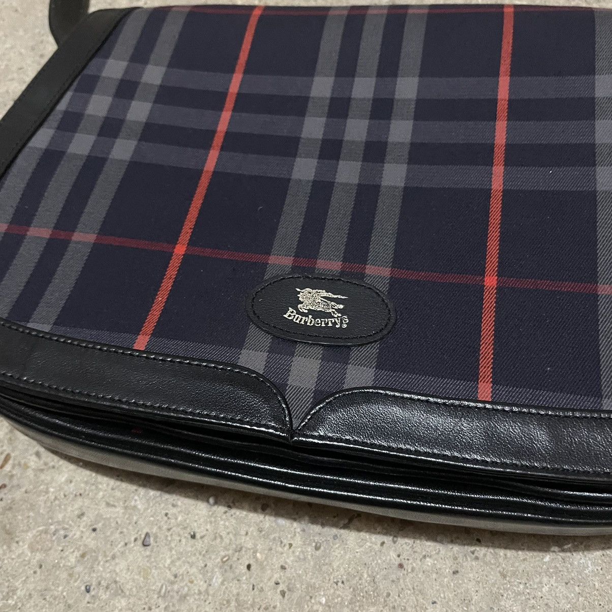 Burberry × Vintage Vintage burberry bag Size ONE SIZE - 4 Thumbnail