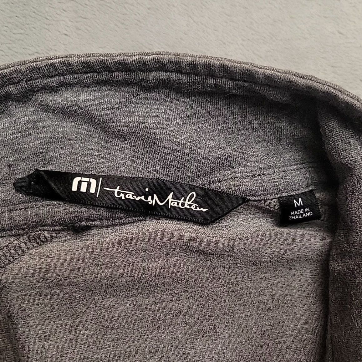 TravisMathew Travis Mathew Sweater Mens M Gray 1/4 Zip Long sleeve Performance Golf Pullover Size US M / EU 48-50 / 2 - 4 Thumbnail
