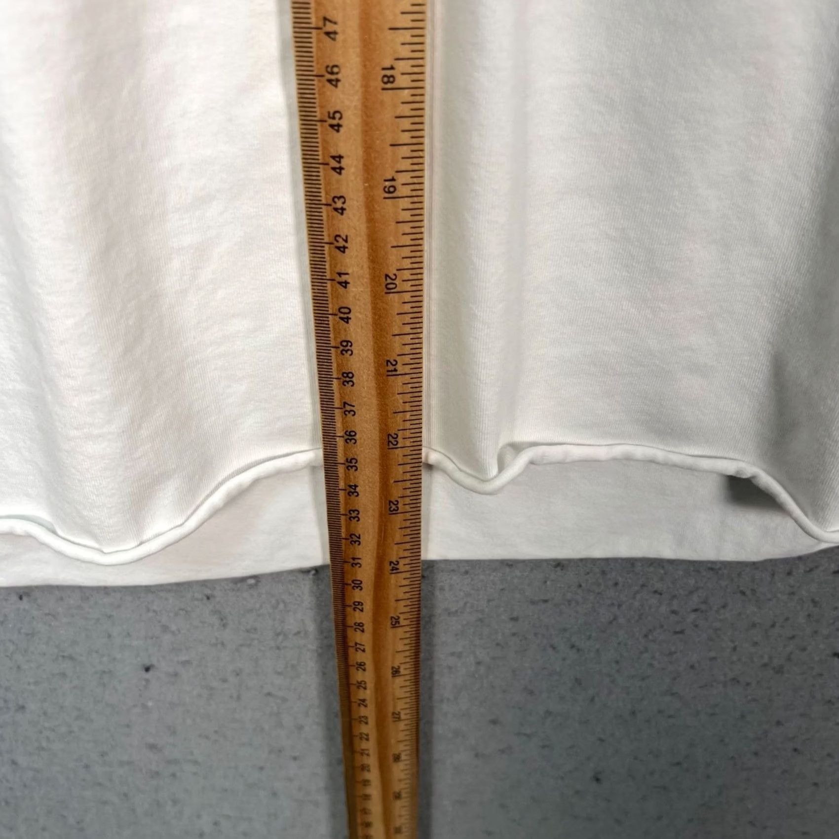 Zara Zara T-Shirt XL White Crewneck Lightweight Casual Basic Tee Raw Hem Womens Size Size XL / US 12-14 / IT 48-50 - 5 Thumbnail