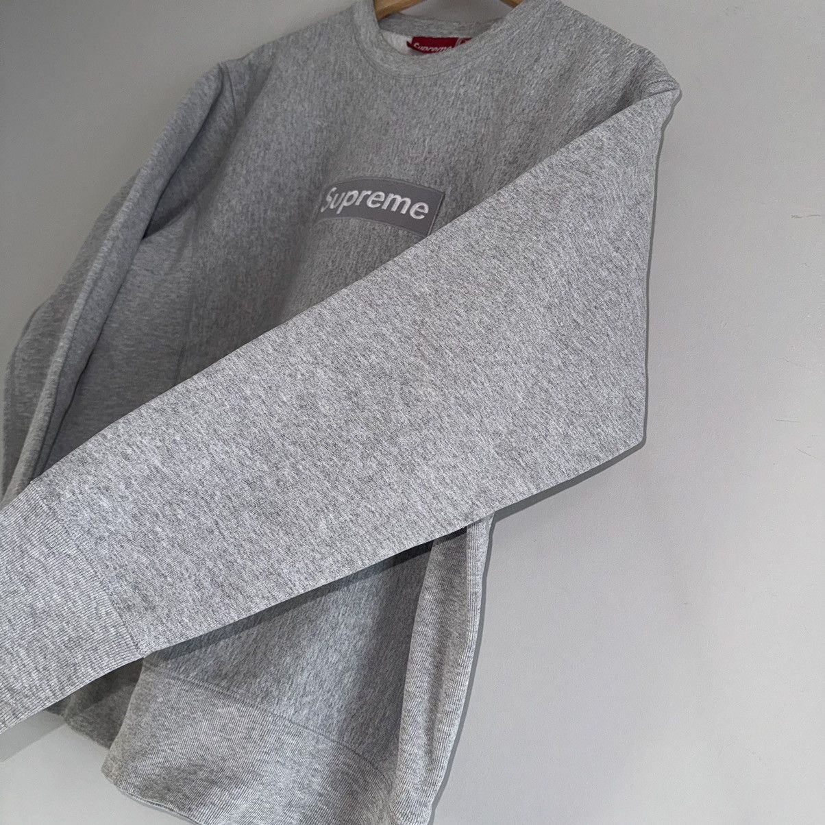 Supreme 2003 Supreme Silver Grey Box Logo Crewneck Size US M / EU 48-50 / 2 - 6 Thumbnail