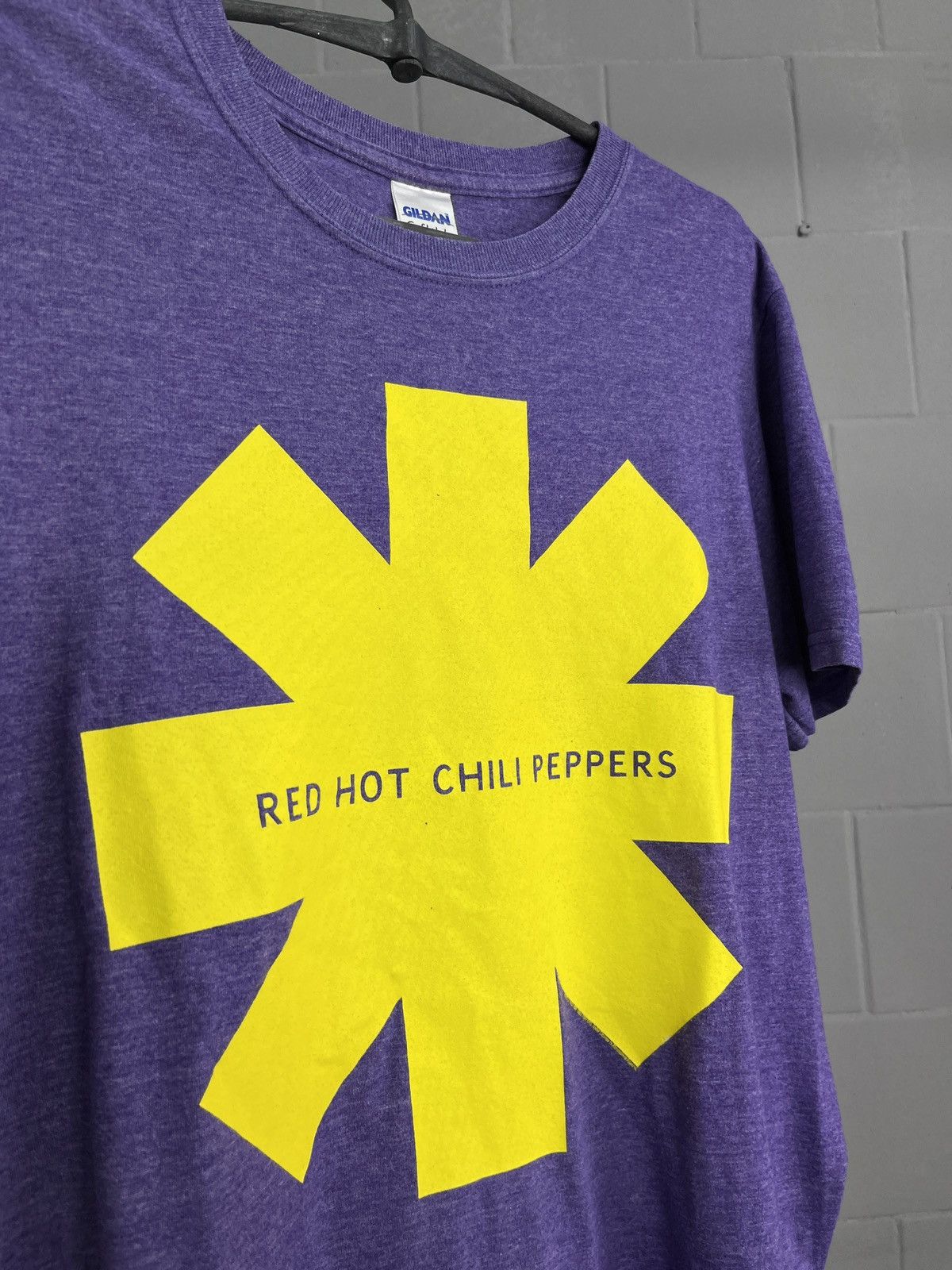 Band Tees RED HOT CHILI PEPPERS RARE COLORWAY WITH OG LOGO TEE - 863 Size US M / EU 48-50 / 2 - 3 Thumbnail